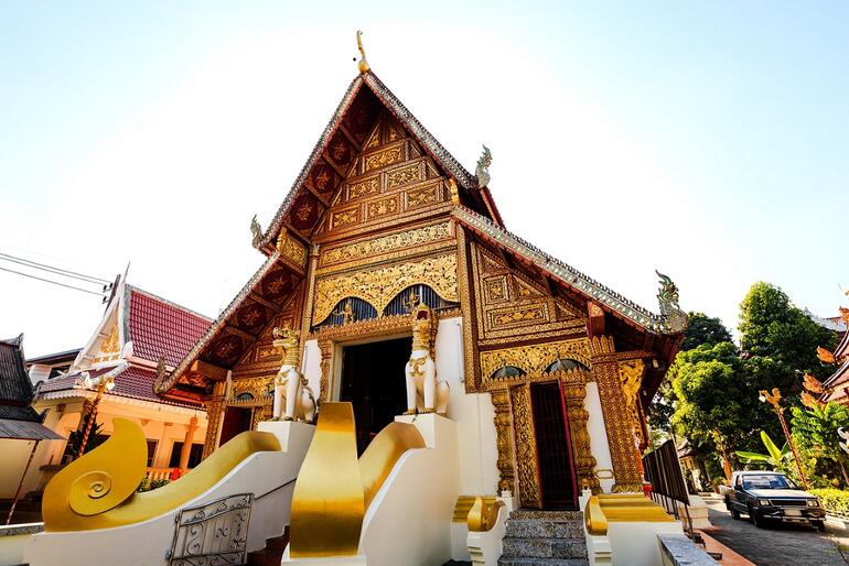 Chiang Rai: Mavi Tapınak ve Kara Ev Özel Bisiklet Turu